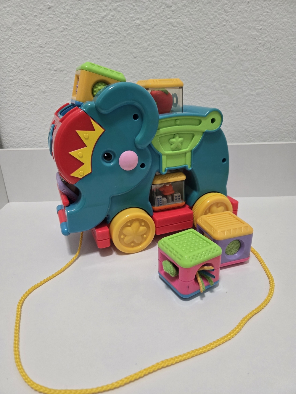 2004 Fisher Price Peek A Blocks Poppity Pop Elephant Musical with 7 Blocks Toys